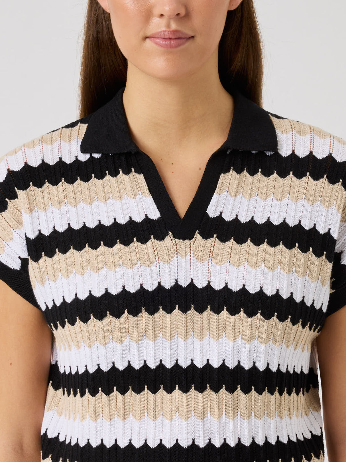 Daily Sports Zig-Zag Caps Top - Black